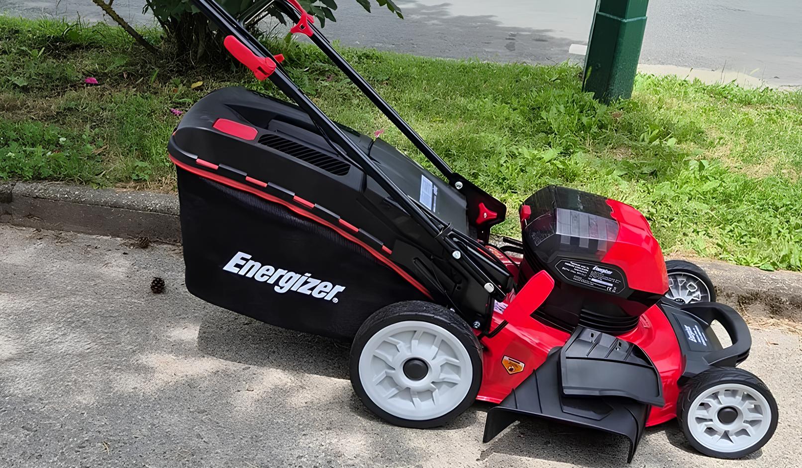 Tondeuse Energizer sur pelouse chez johan-prades-garage, entretien de jardin et motoculture dans le tarn